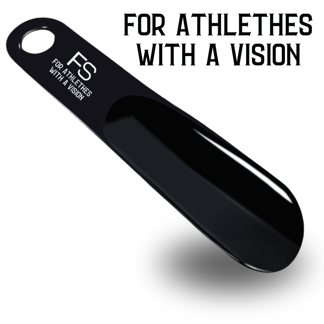 Bild vom scharzen FS Schuhanzieher mit schrift: FS For Athletes with a Vision